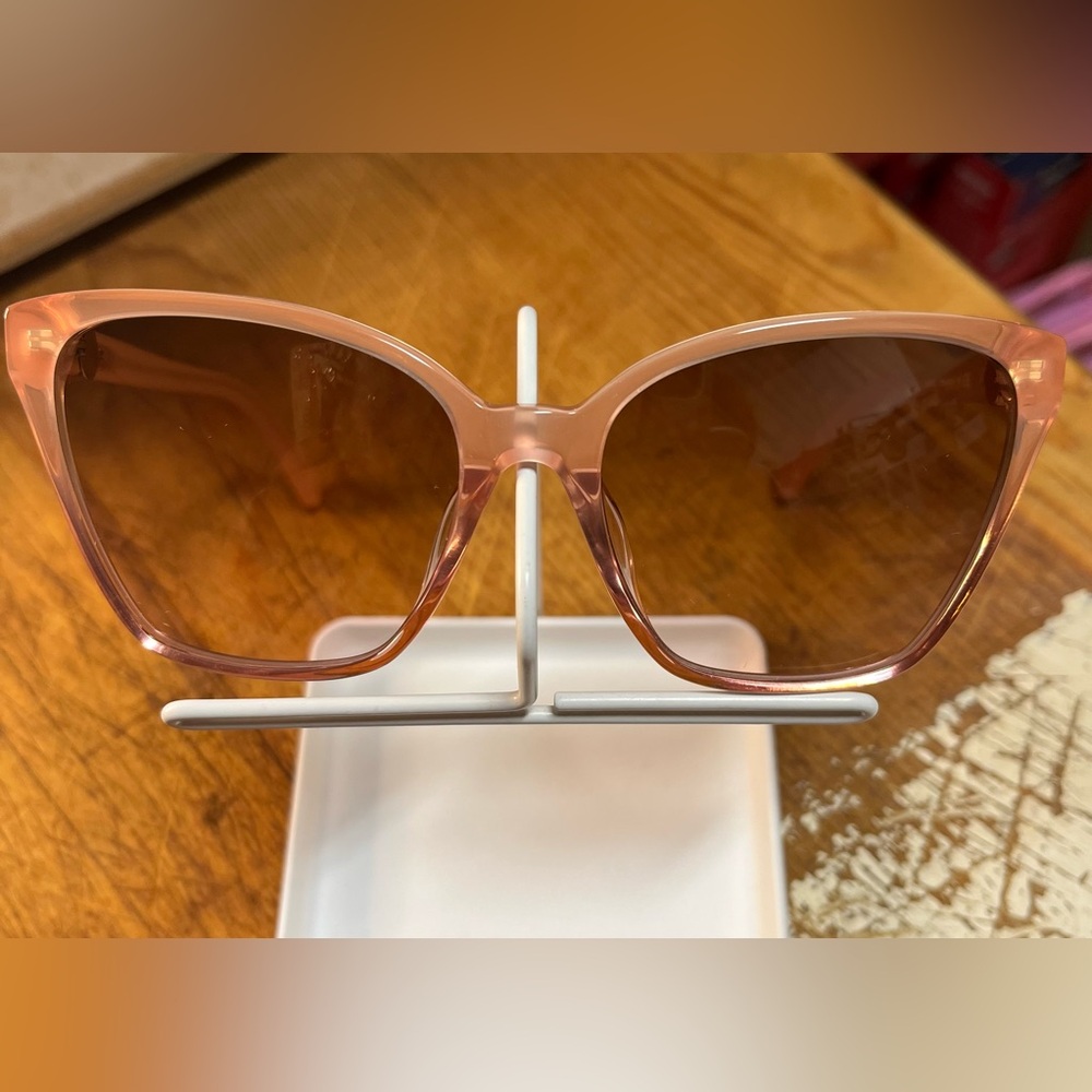 Kate Spade Amiyah Rose Blush Sunglasses NWOT Sold out ! - Picture 11 of 11